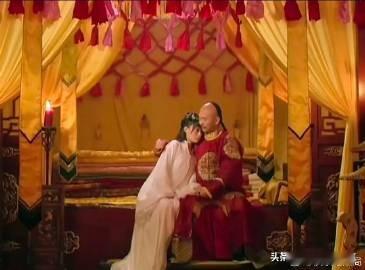 这么一看，我终于看懂花开锦绣了。原来他和皇帝是一对