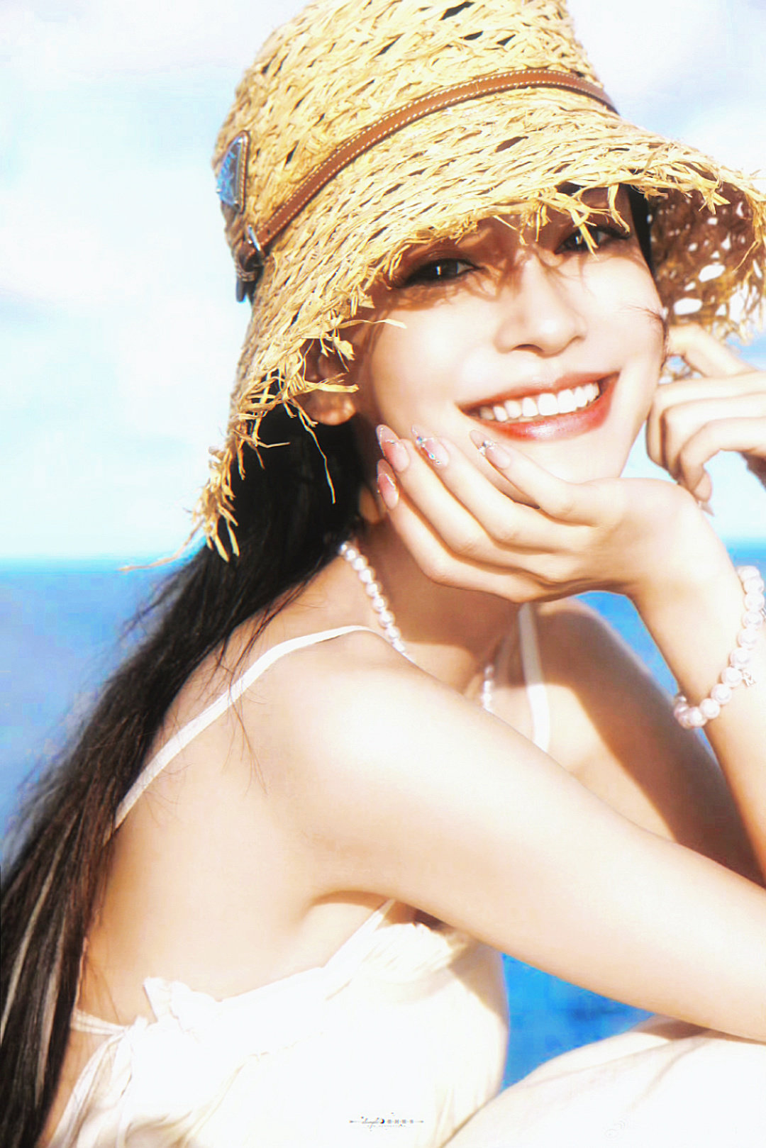 #angelababy[超话]##凝聚 v 力量# [心]#这个春天和angelababy一起温柔陪伴#

看过黄昏追逐黎明 落日余晖后便是满天繁星.

​