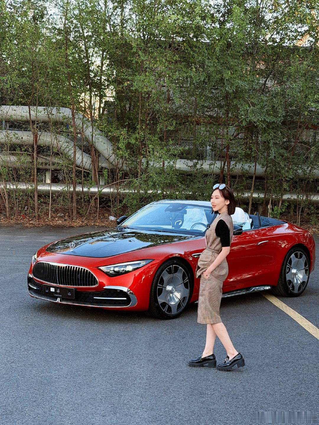 嘻嘻 今天试驾了梅赛德斯 迈巴赫SL680 [兔子] ​