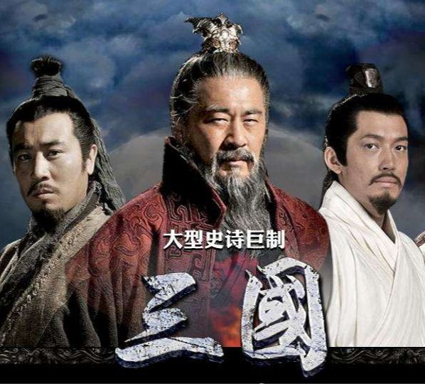 彭博社记者提问，据报道，俄罗斯总统普京与中方领导人讨论了同美国总统特朗普在今年中国主办亚太经合组织（APEC）峰会期间举行三方会晤的可能性。请问外交部对此有何评论？
“关于你提到的问题，我目前没有可以提供的信息。”郭嘉昆表示，作为今年亚太经合组织东道主，中方愿同各方一道，共同推动APEC ​