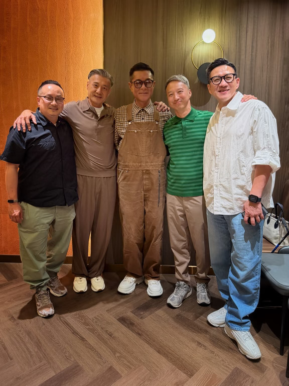 #古天乐 与友人庆生