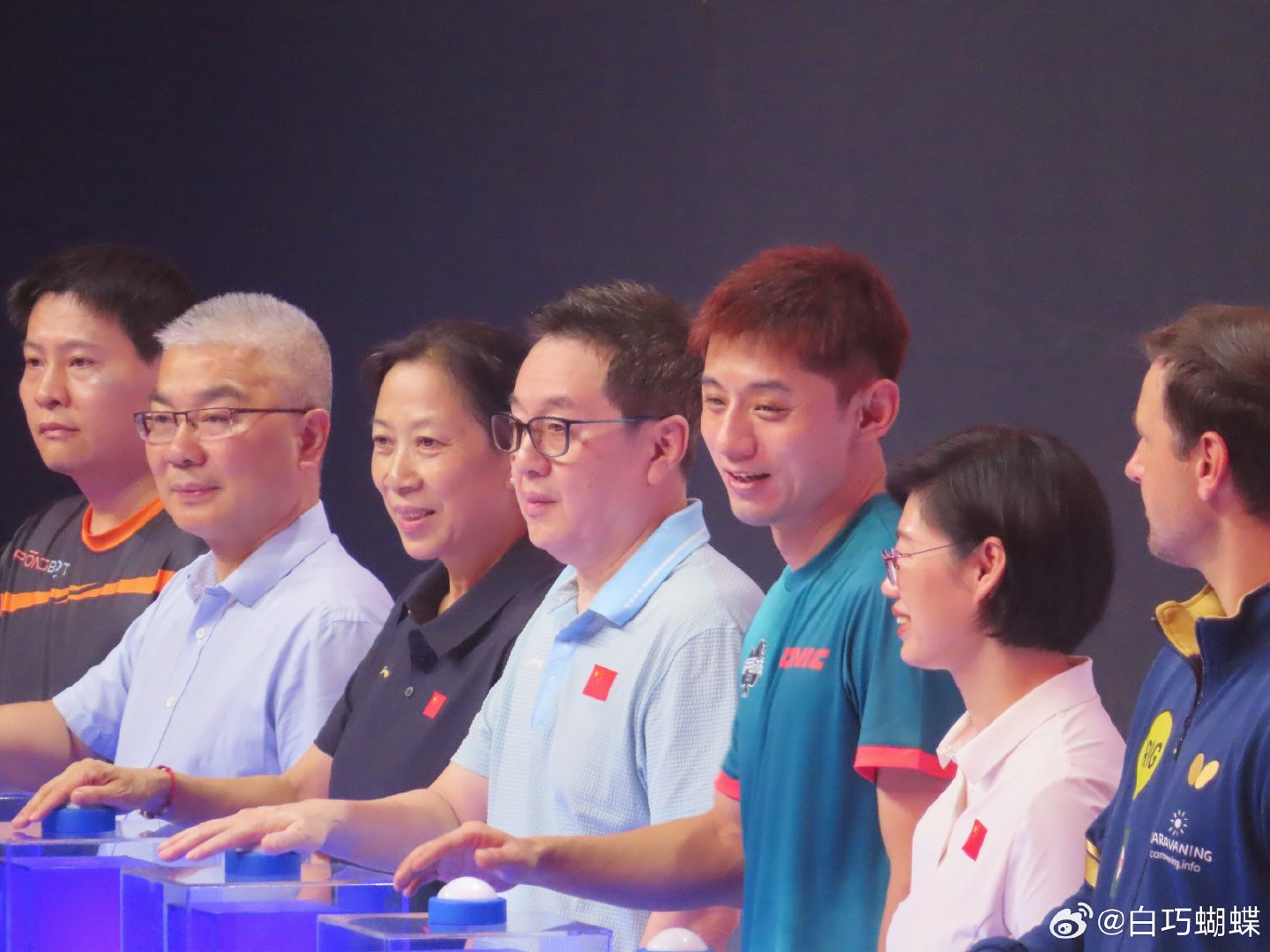 #张继科[超话]##张继科乒乓球百分大战# 小狗嘻嘻 [拜托]小狗看你[么么哒] 小狗喝水[憧憬] 小狗抿嘴[抱一抱]
哎呦萌死我了萌死我了[期待] ​