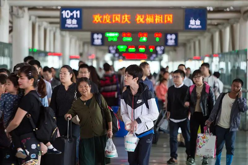 秦安：中国游客去哪里了？日本成为危险之地。 
 
2025年11月7日，日本国会众议院预算委员会会议上，高市早苗在回答最大在野党立宪民主党众议员冈田克也的质询时，公然宣称“台湾有事”可能构成日本可行使集体自卫权的“存亡危机事态”。

这是日本战败以来，在任领导人首次在台湾问题上表达试图武装介入的意图