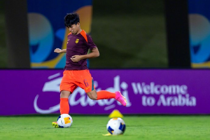 明天凌晨1点，中国U17将在亚洲杯决赛中对阵日本U17。本场比赛，爱奇...