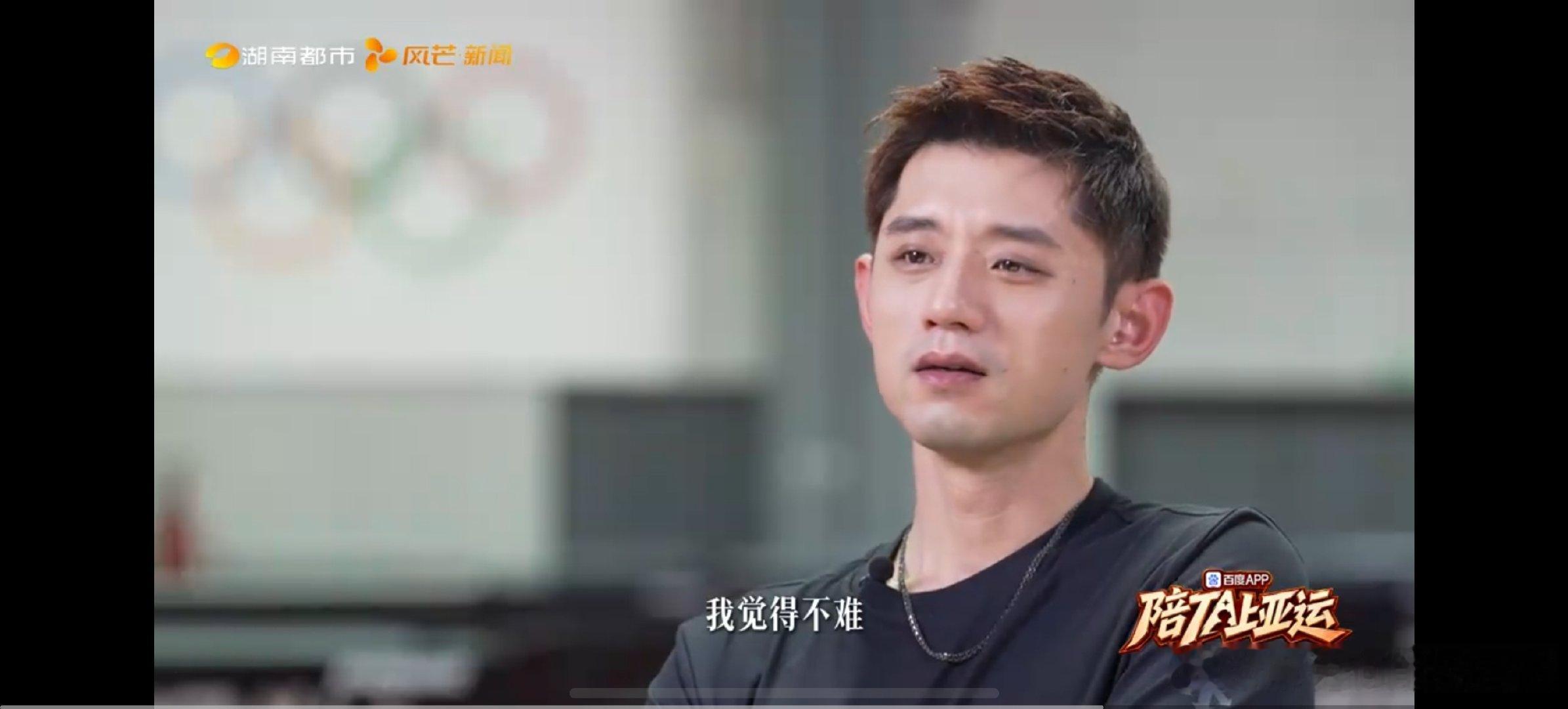 #张继科[超话]# 
记者：“其实要想东山再起很难，是什么让你决定带着乒乓球杀回大众视野？”
张继科：“我觉得不难啊，可能，有本领吧。” 
没错，你是最有本领最厉害的狗狗！[捂嘴哭][捂嘴哭][捂嘴哭] ​