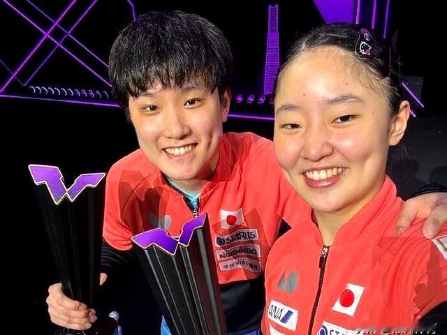 自从亚运会男团赛场爆冷赢了国乒几盘之后，日本乒乓球队的心态就彻底飘了，自信心空前暴涨，恨不得明天就能把奥运金牌全揣兜里。
 

眼瞅着洛杉矶奥运周期已经拉开架势，日本乒协直接放出狠招，正式把张本智和、张本美和还有松岛辉空的备战任务全盘洗牌，冲着奥运单项全面下注，野心全写在脸上了。
 

很多人一看这
