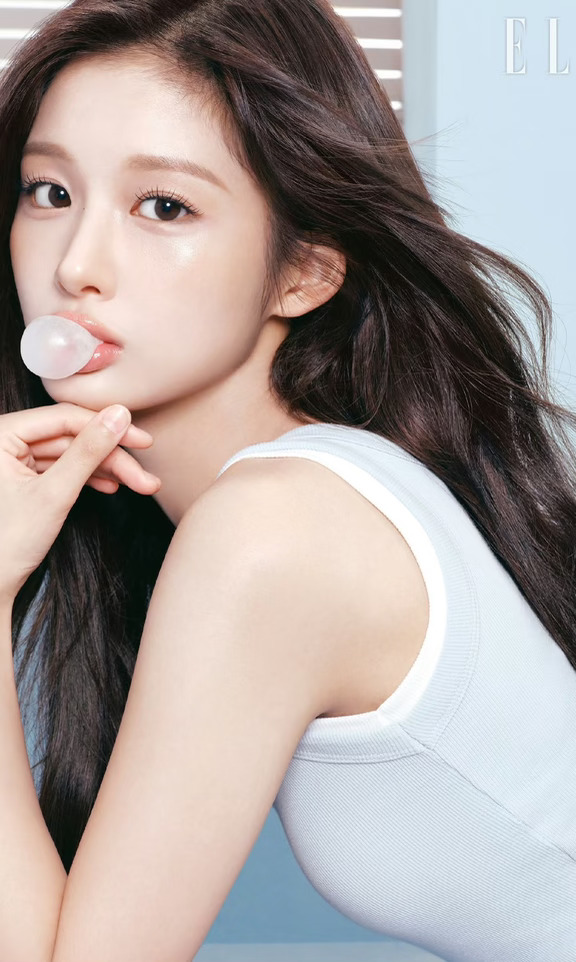雪允｜ELLE KOREA September 2026.9月刊