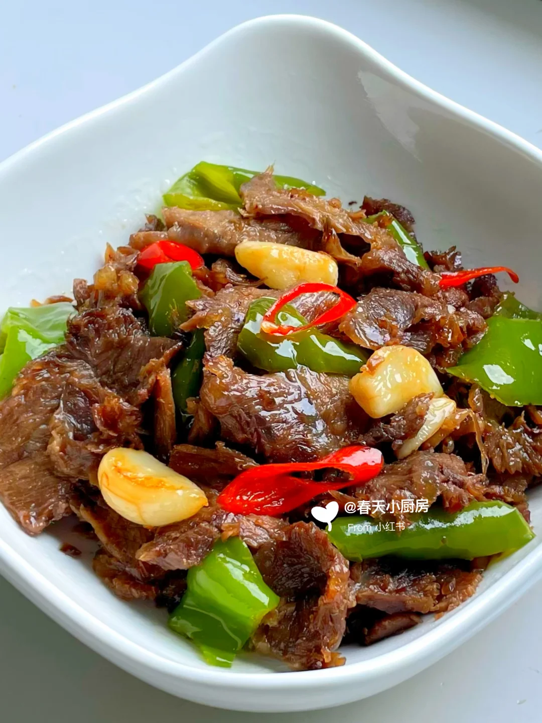 剩卤牛肉千万别浪费！这样爆炒巨下饭😋