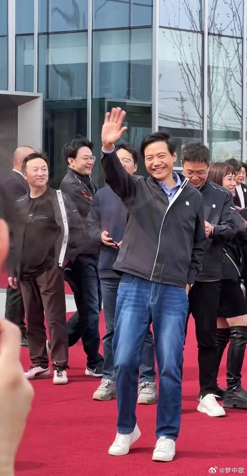 #雷军[超话]# 晚安啦！[心][心][心] ​