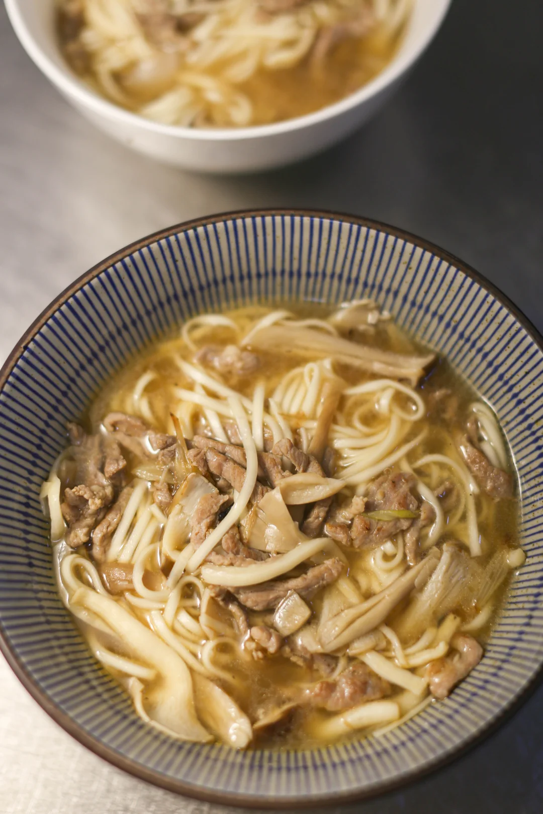 挑战1000种面不重样（347）菌汤肉丝面