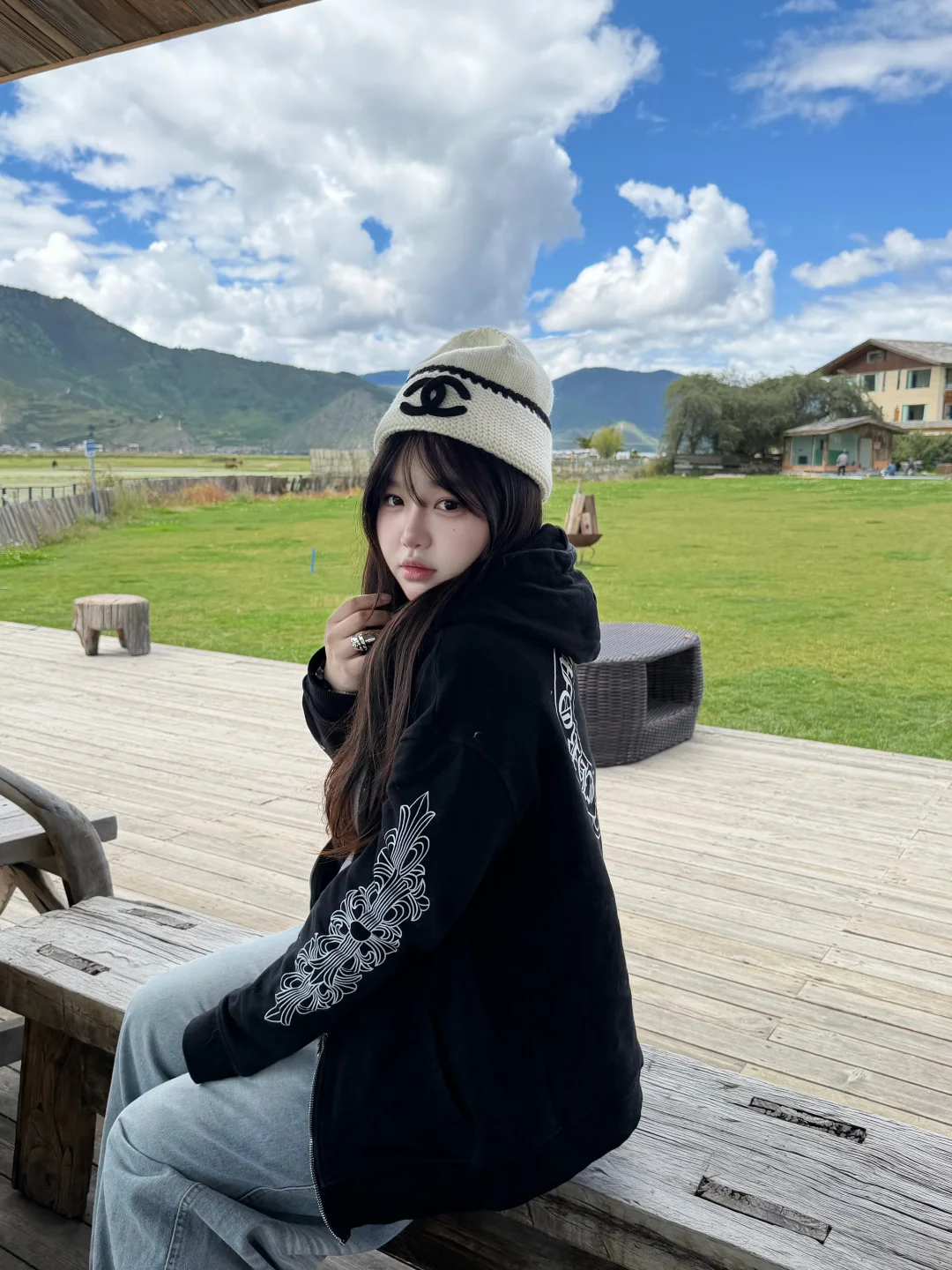 在草原里