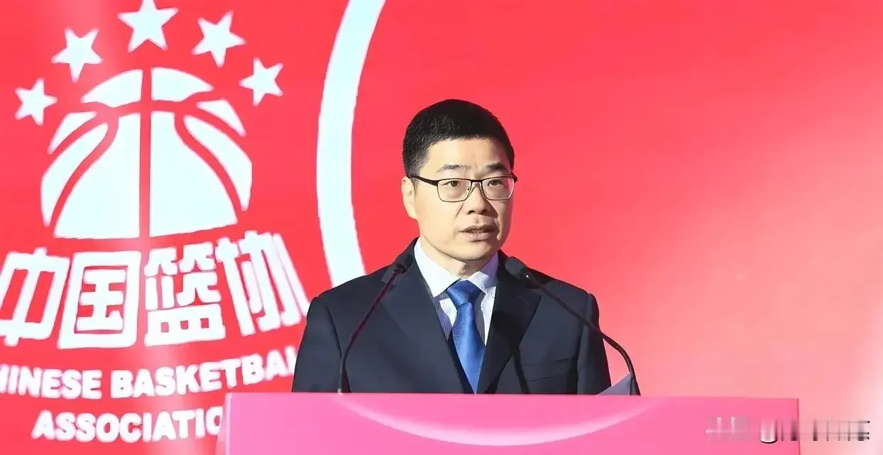 中国篮球的寒冬：从亚运失利看体系之殇
一场令人窒息的崩盘
杭州亚运会篮球赛场传来的消息，让无数中国球迷彻夜难眠。继中国男篮在铜牌争夺战中折戟、仅获第四名之后，作为卫冕冠军的中国女篮也在半决赛中以80:85不敌韩国队，爆出本届赛事最大冷门。至此，中国篮球在三大球五人制项目中全面失守，无一达到预期目标。