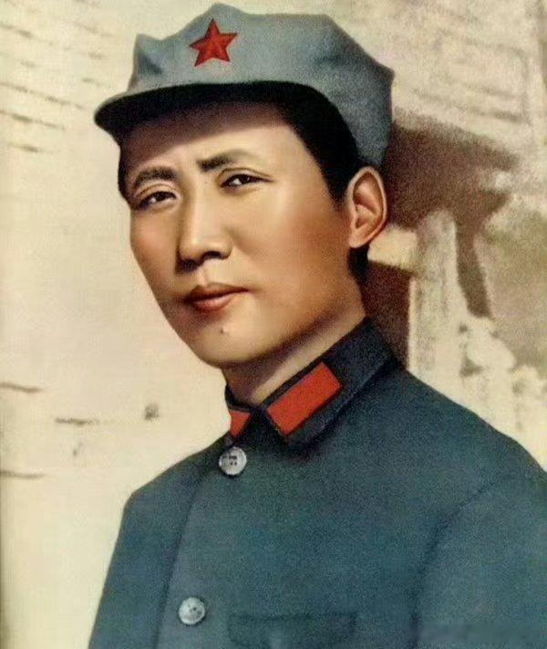 #遵义三日##好好学习跟党走##郑州好网民# 不忘初心，牢记使命。发一首教员的《七律·长征》：
　　红军不怕远征难，
　　万水千山只等闲。
　　五岭逶迤腾细浪，
　　乌蒙磅礴走泥丸。
　　金沙水拍云崖暖，
　　大渡桥横铁索寒。
　　更喜岷山千里雪，
　　三军过后尽开颜。 ​