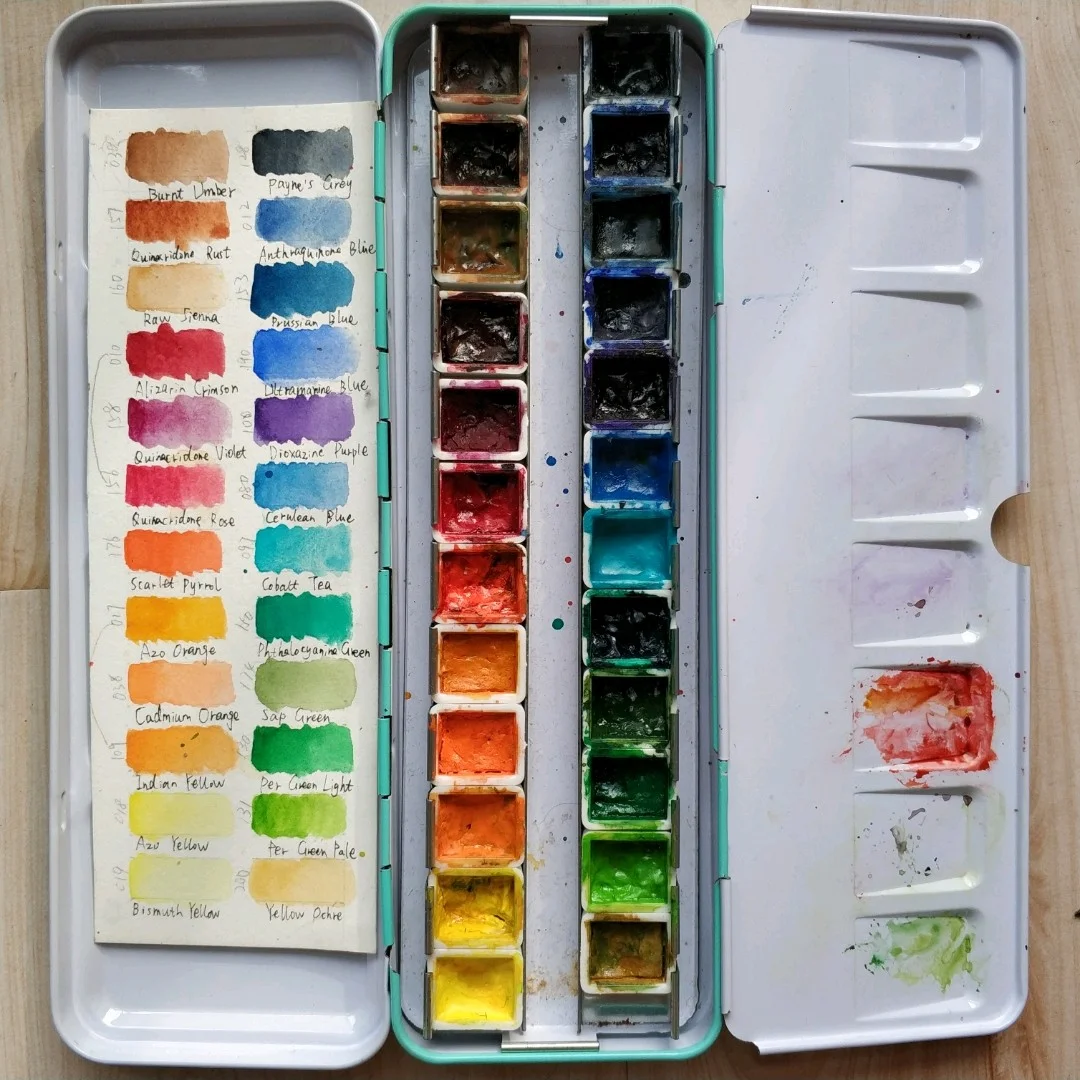 MG水彩颜料，24色分装。MG是我用得最多的最多的颜料之一(另一个是美捷乐)。M