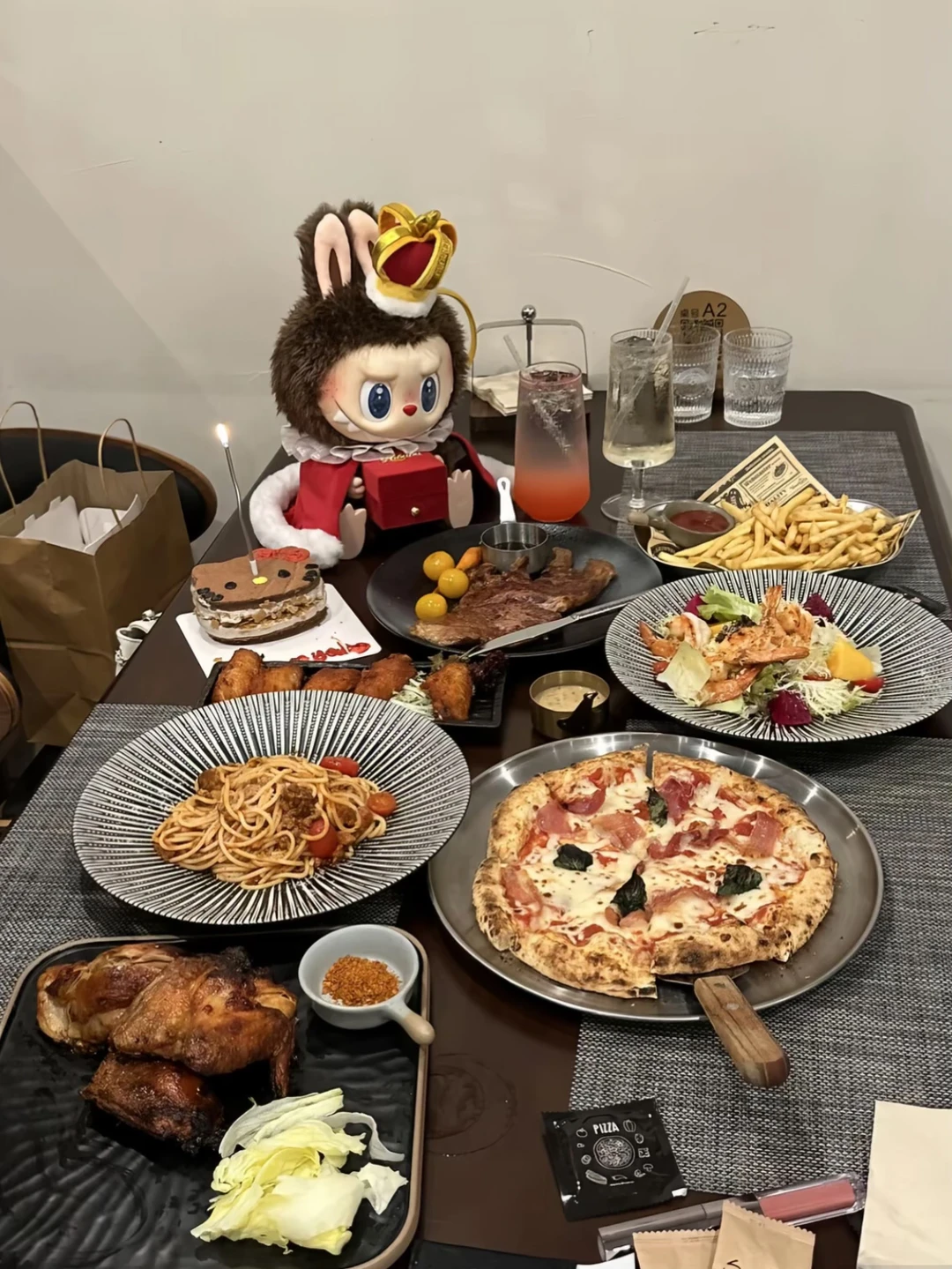 被这顿饭的氛围甜到了！✨