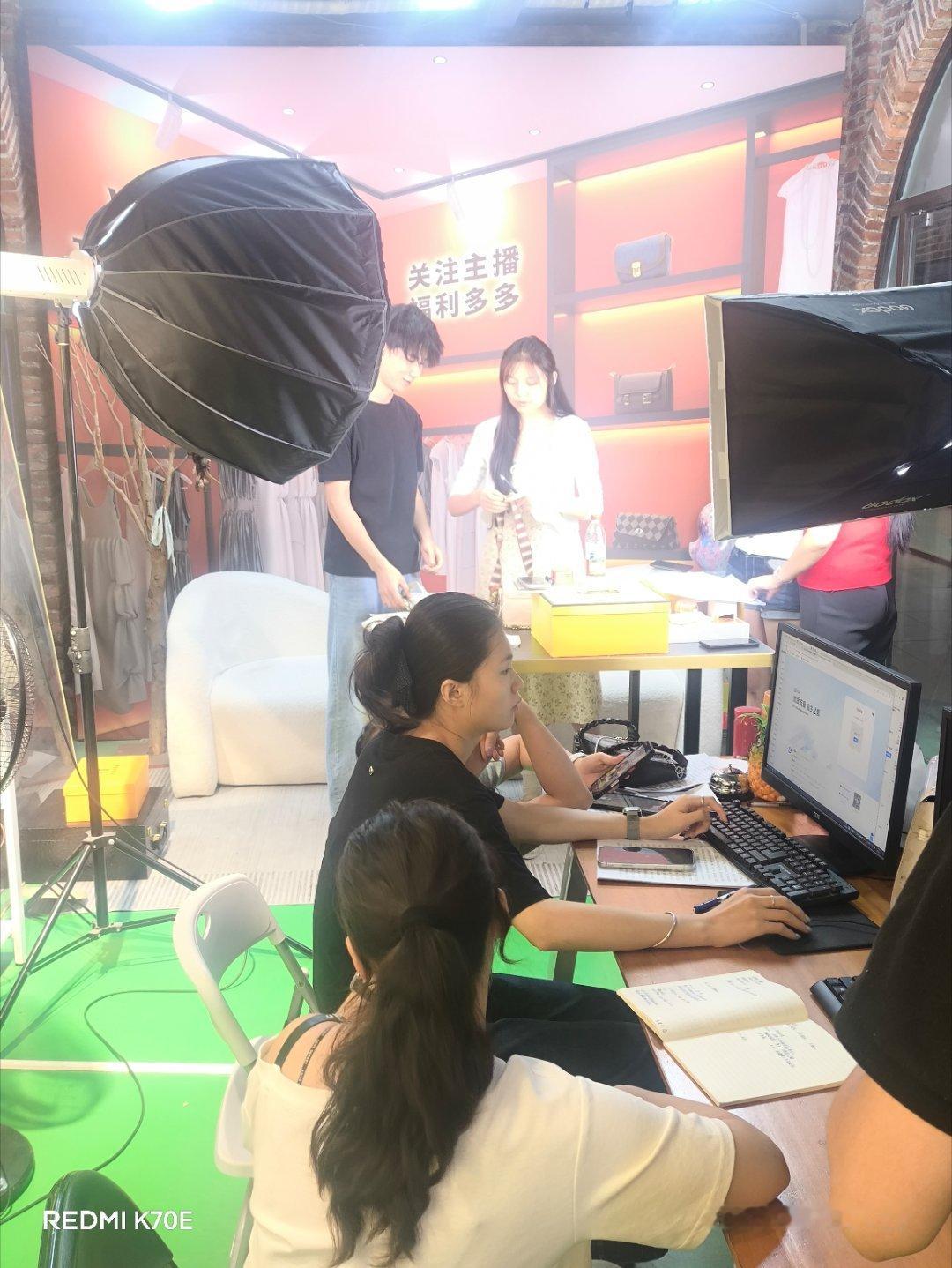 广州零基础全日制电商学习渠道，广州才聚学院/广州众训教育全类目课程内容...