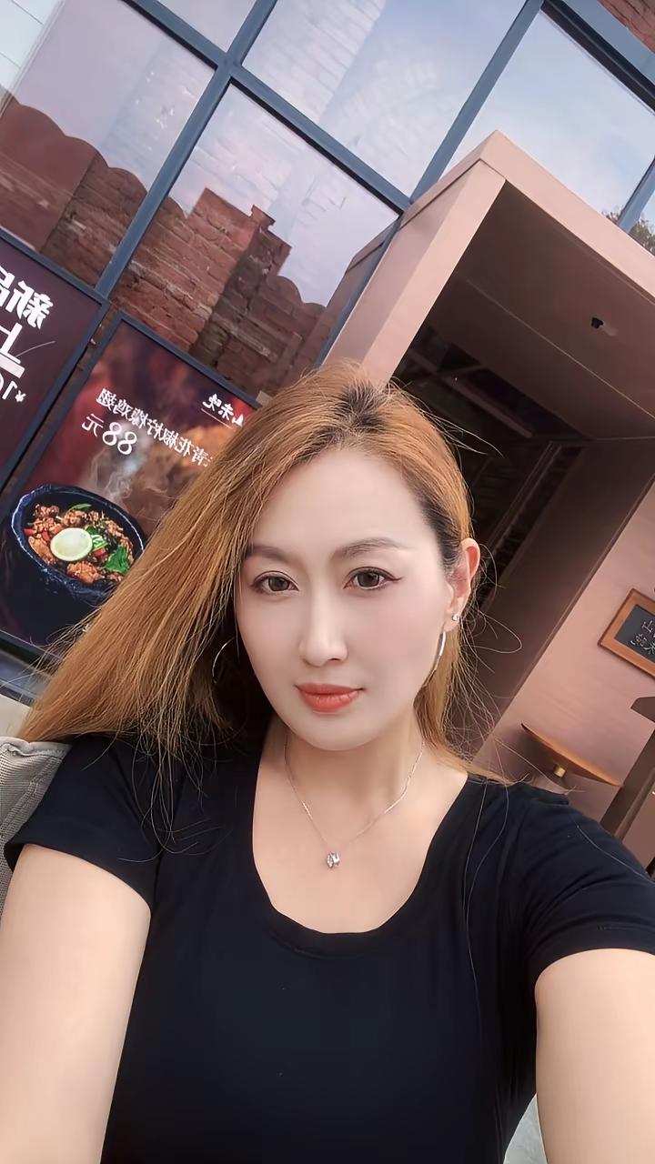 林忆莲 你往歌里放什么了 听得我好难过莲儿啊，别唱了林忆莲