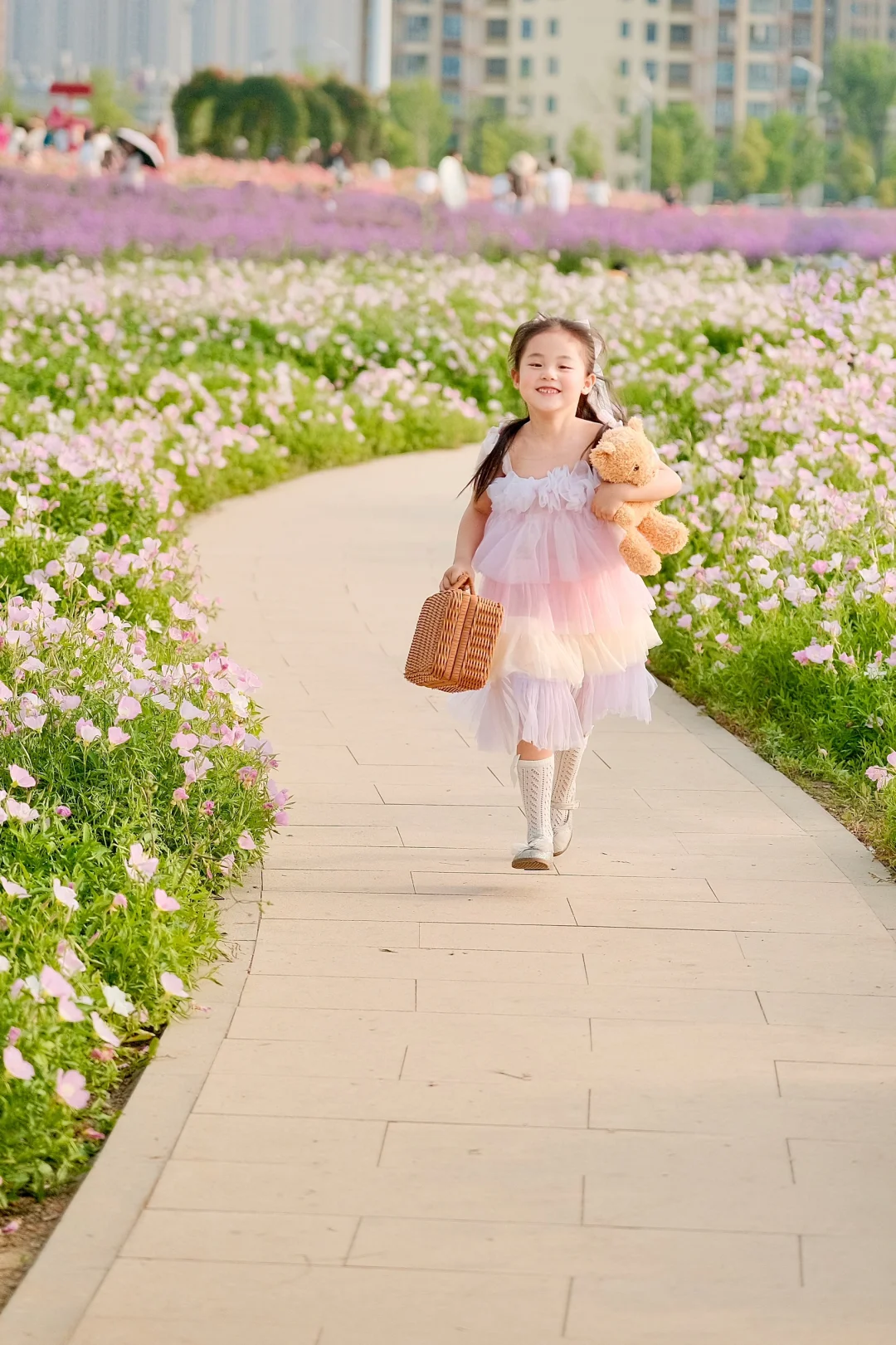 4.24实拍，武汉春天绝了‼️又发现一大片花海