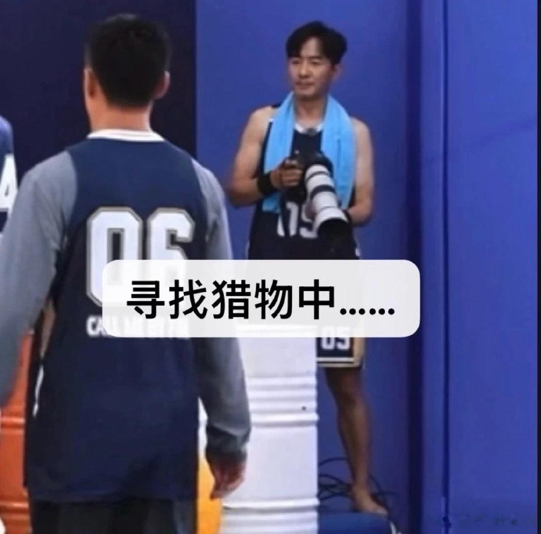 #披荆斩棘[超话]#  

披哥最敬业的站哥——郭晓东
不愧是站哥啊就是这么脚踏实地！[doge][doge] 

#披荆斩棘#｜郭晓东 ​