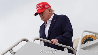 #一名共和党选民向川普发出警告：选民真正关心的是生活成本# 

这篇HuffPost文章主要讲的是一个越来越值得关注的现象：一些传统共和党选民开始对川普政府的经济政策产生不满，尤其是物价、住房和日常生活成本。

文章通过一名共和党选民的经历，反映出一个潜在问题：川普虽然仍然拥有非常忠诚的MAGA支 ​