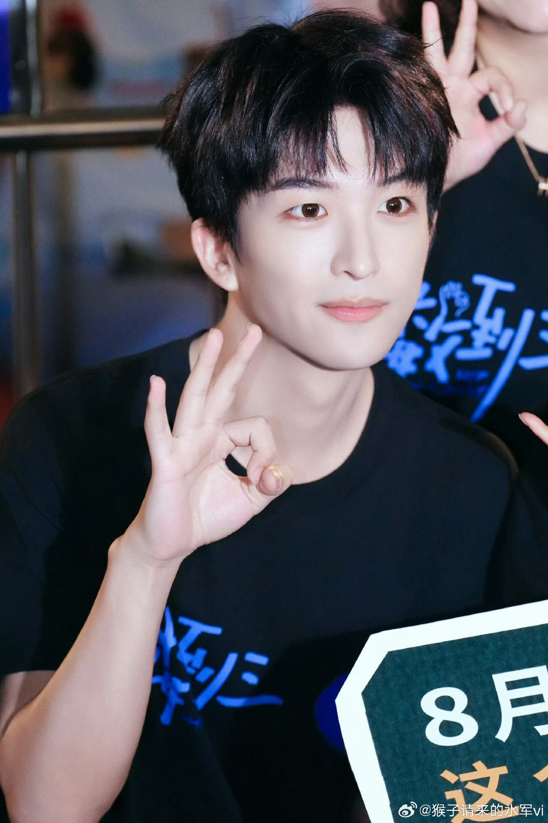 #黄子弘凡[超话]#hzhf #黄子弘凡数到三# hzhf#九尾发了多少个黄子弘凡# 

解不开的心结就把它变成蝴蝶结⌯ᕑᗢᓫ⌯ಣ

​
