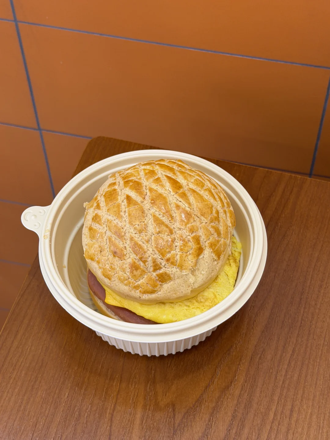 拜见杭州巨型菠萝包大王