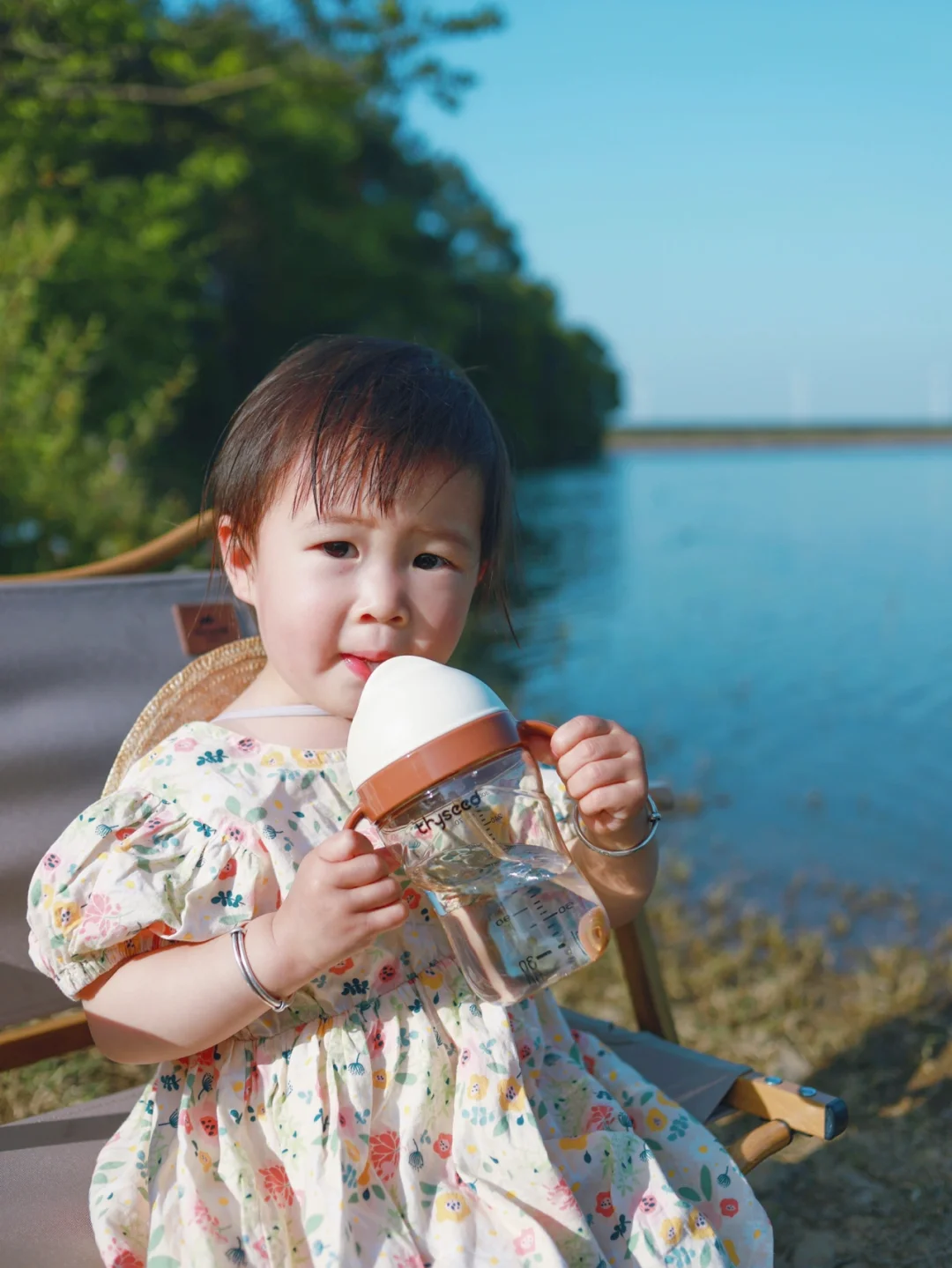 春天的甜蜜时光，带上世喜吸管杯一起出游～