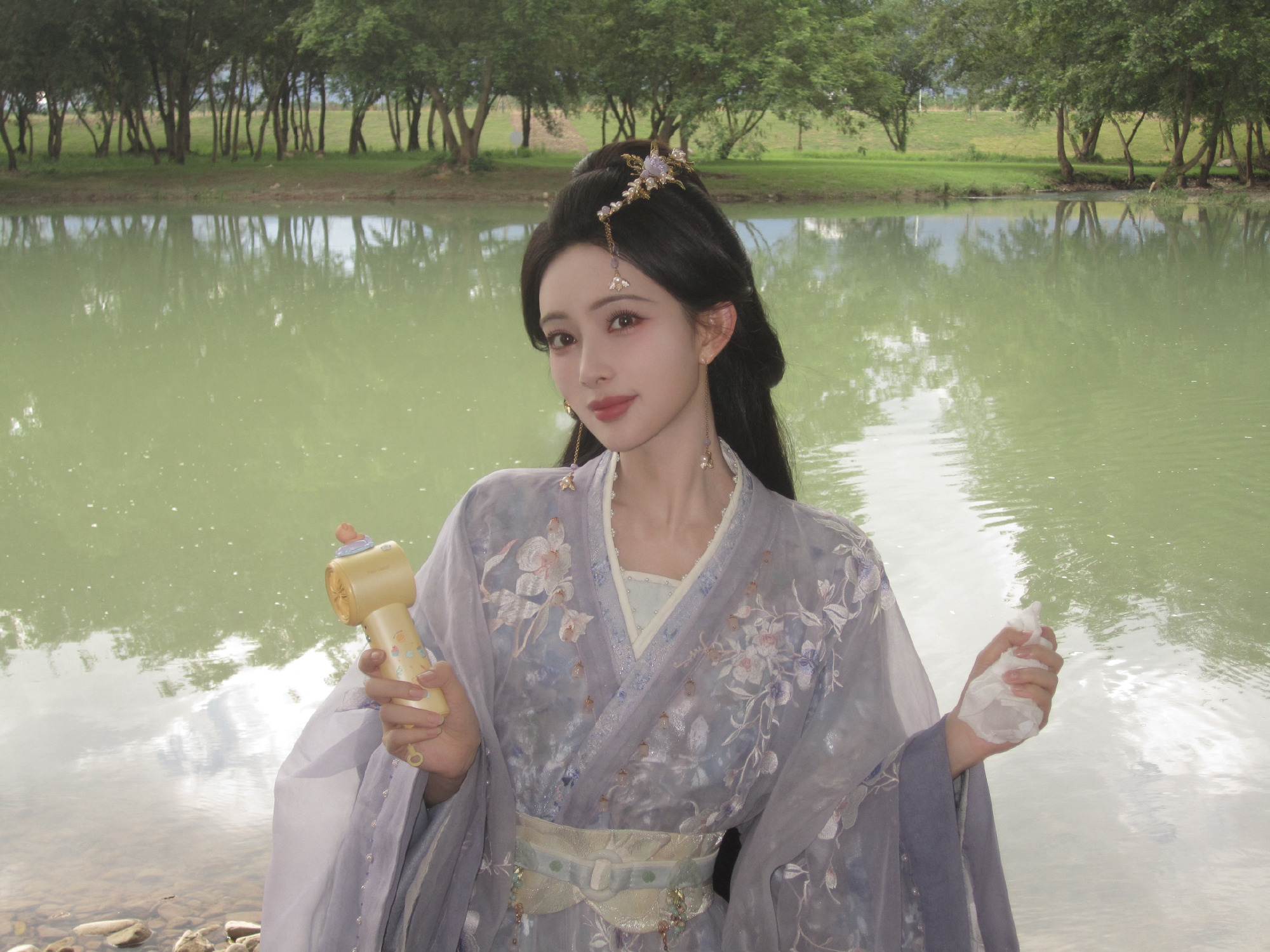 恭喜，腾讯娱乐邀您为8月热播剧角色打CALL，送上心动值，票选出最受观众喜爱的心动热议角色！
来为 「沈汐和」送上心动值​，助力她登上8月心动角色TOP宝座❤️每个账号每天都有10次投递心动值的机会呦，活动倒计时5️⃣天， ​