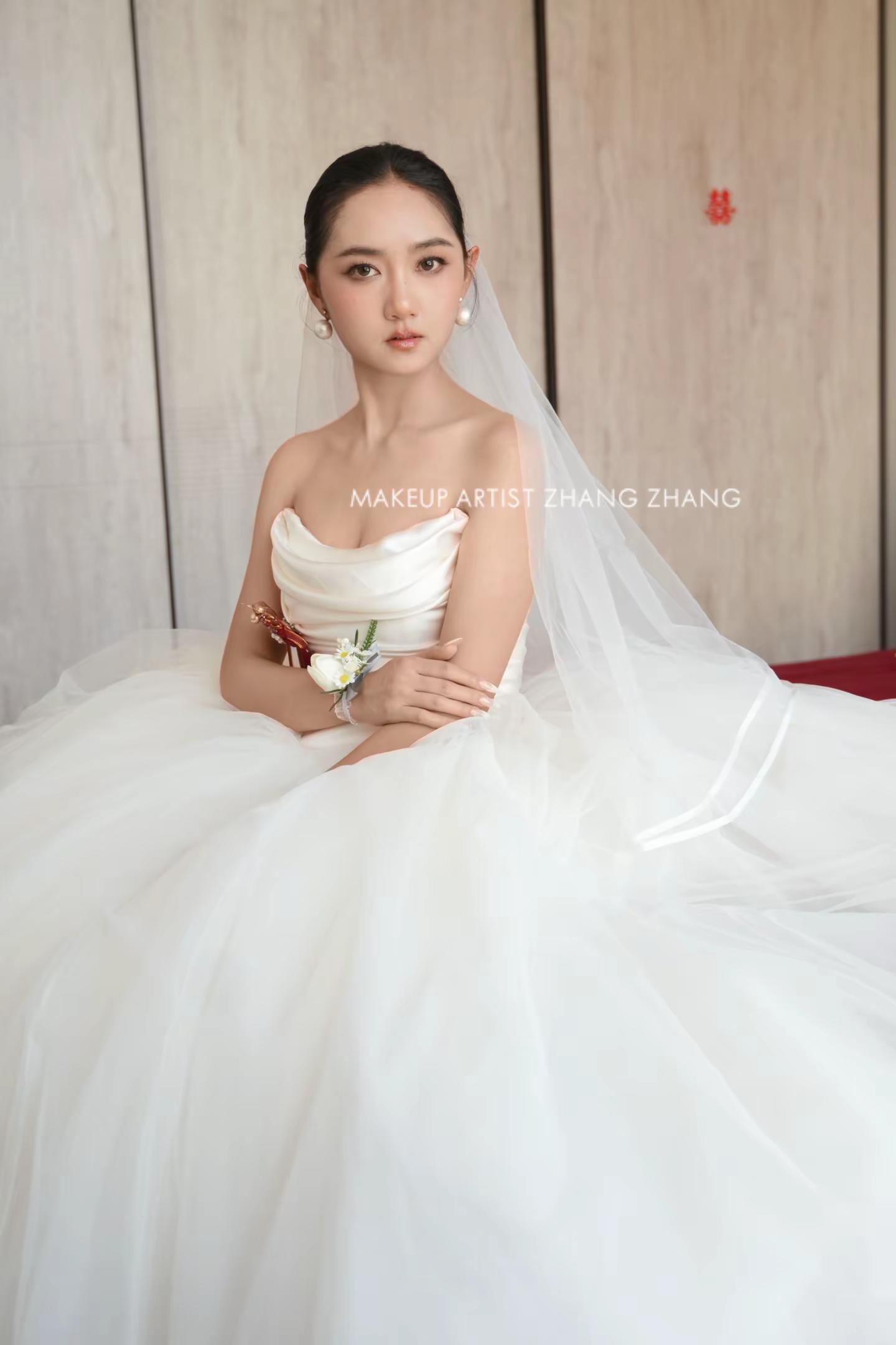 高智感新娘妆～越简单，越高级。保留东方人特有的美感之外增加一点骨面部...