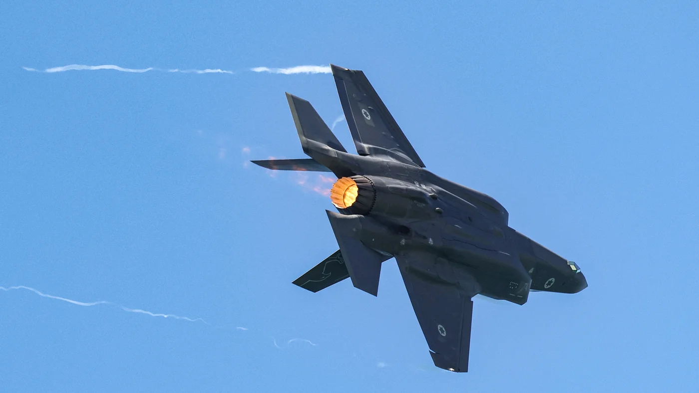 美国表示将向沙特阿拉伯出售最多48架F-35

美国国务院已通知国会，计划向沙特阿拉伯出售多达48架F-35战机，这一举措遭到以色列的广泛反对。

这笔历史性交易总额可能达到243亿美元，这将是阿拉伯国家首次获得美国第五代喷气式战斗机的使用权。

国务院周四在一份声明中表示：“此次拟议出售将通过改善 ​