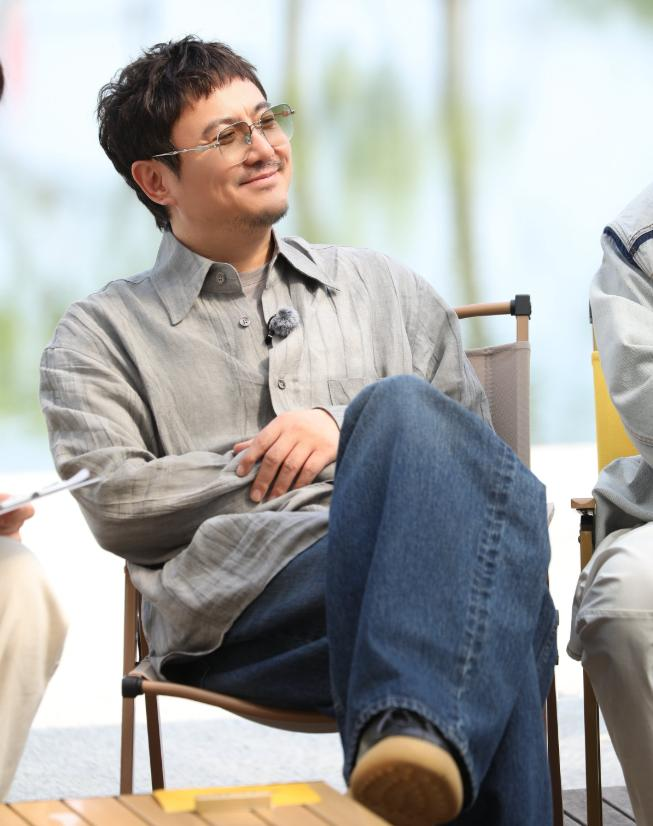 2020年，主持人问沈腾：“你觉得你最大的缺点是什么？”沈腾想了想，认真地说：“我最大的缺点就是太懒了。”

主要信源：（央视网——《没多大追求还穷横，这才是沈腾》）

在东北沈阳出生、后来进解放军艺术学院学表演的那个小子。

如今是中国电影市场最稳的票房招牌之一。

观众熟悉他，是因为春晚小品里那