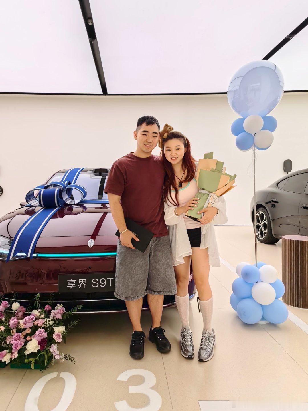 华为系+1
干脆把老婆也换成余承东好啦[奶牛猫] ​