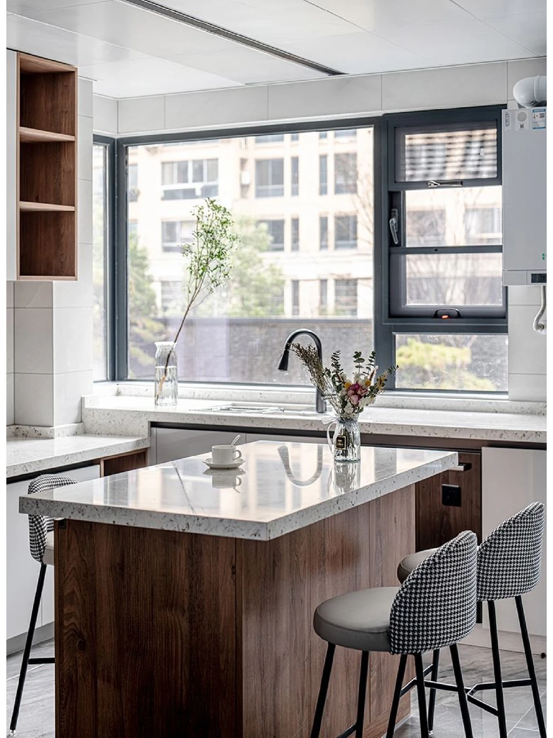 坐标天津丨125㎡现代风餐厨一体中岛台设计