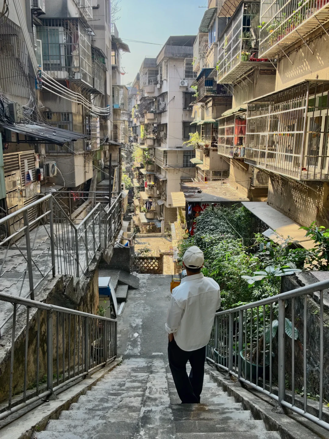 广州老社区Citywalk，穿过巷子进入多维空间