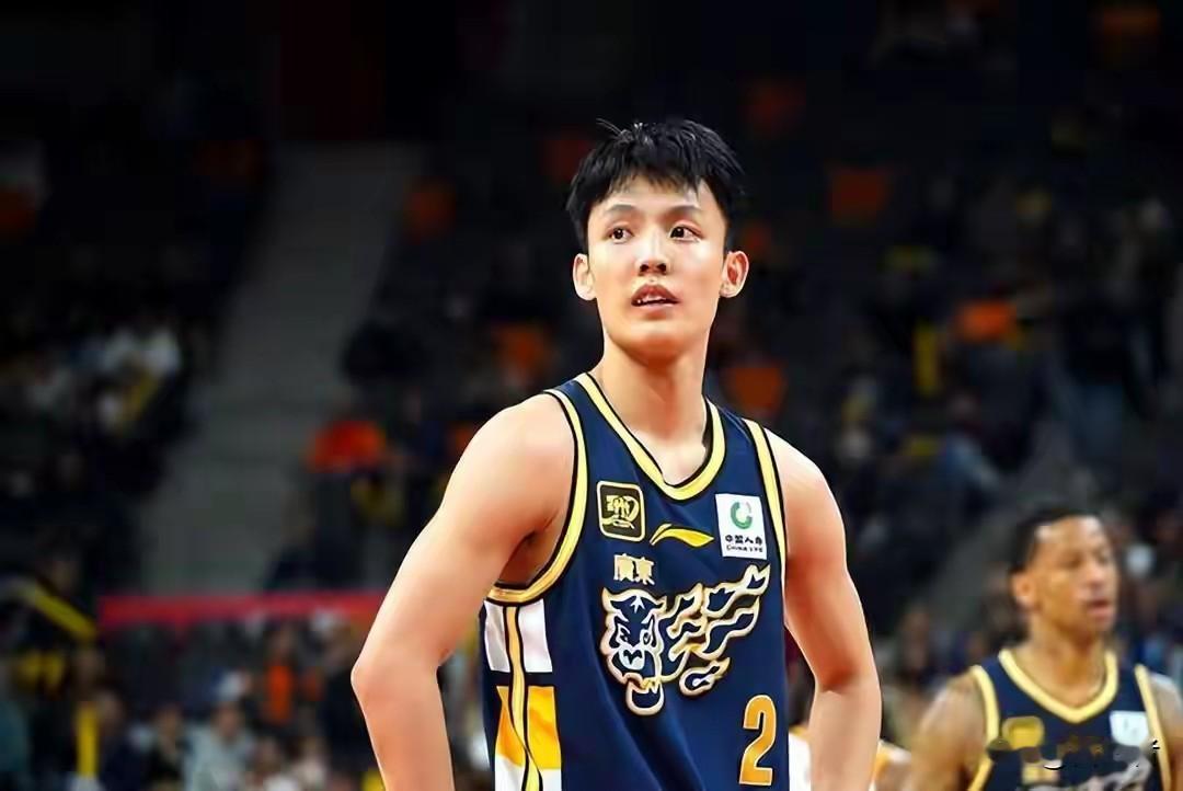 建议徐杰合同期满转会广州或深圳队，经今晚一战太令球迷失望，不再值得支持...