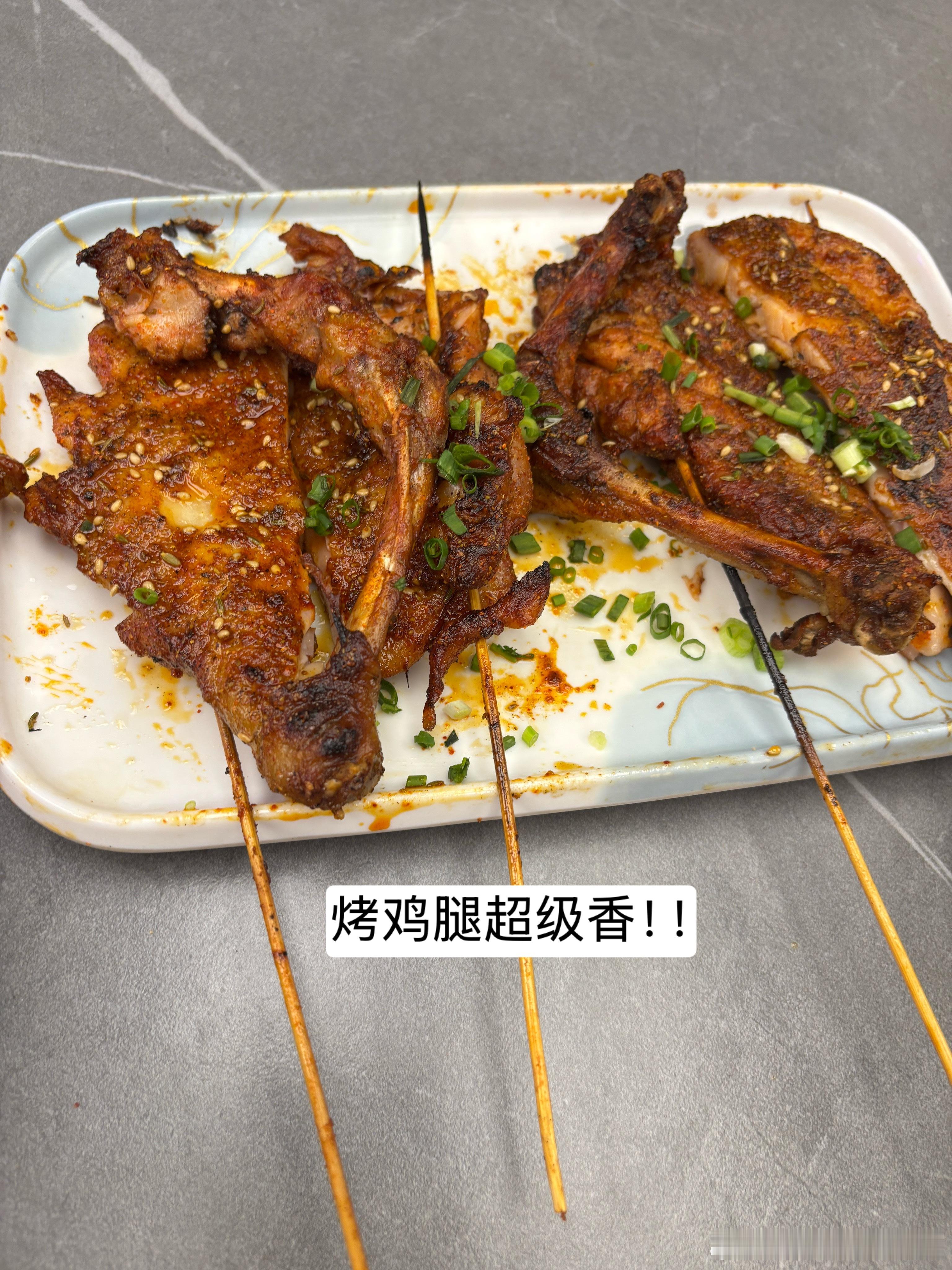 奥德赛和龙餐馆都很好看 起初我还不理解为啥专门买imax 后来发现贵有贵的道理！真的很爽 很大！豆腐面和炸鸡真的很香！[色]

和两个宝宝一起吃饭 嘉宝说我也想去你们酒店玩哈哈哈哈哈哈 漫歌说你就到我们家住 你就去 太好玩了 休息一会去找他们玩 拿出一堆娃娃和套圈 说我们来玩套圈哈哈哈哈哈 过了一 ​