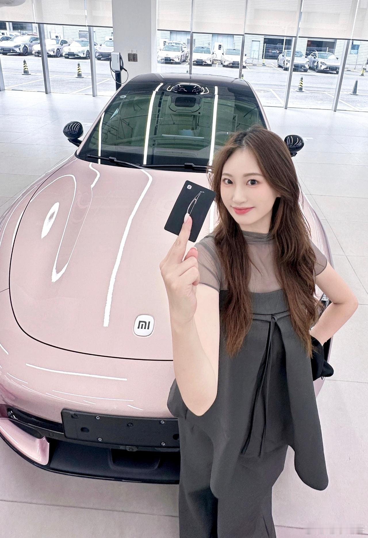 美丽车主[赞]，小米女生新图[礼物]，周四更新，总第1003期  #小米su7##小米yu7﻿##汽车资讯##小米澎程##skynomad# ​