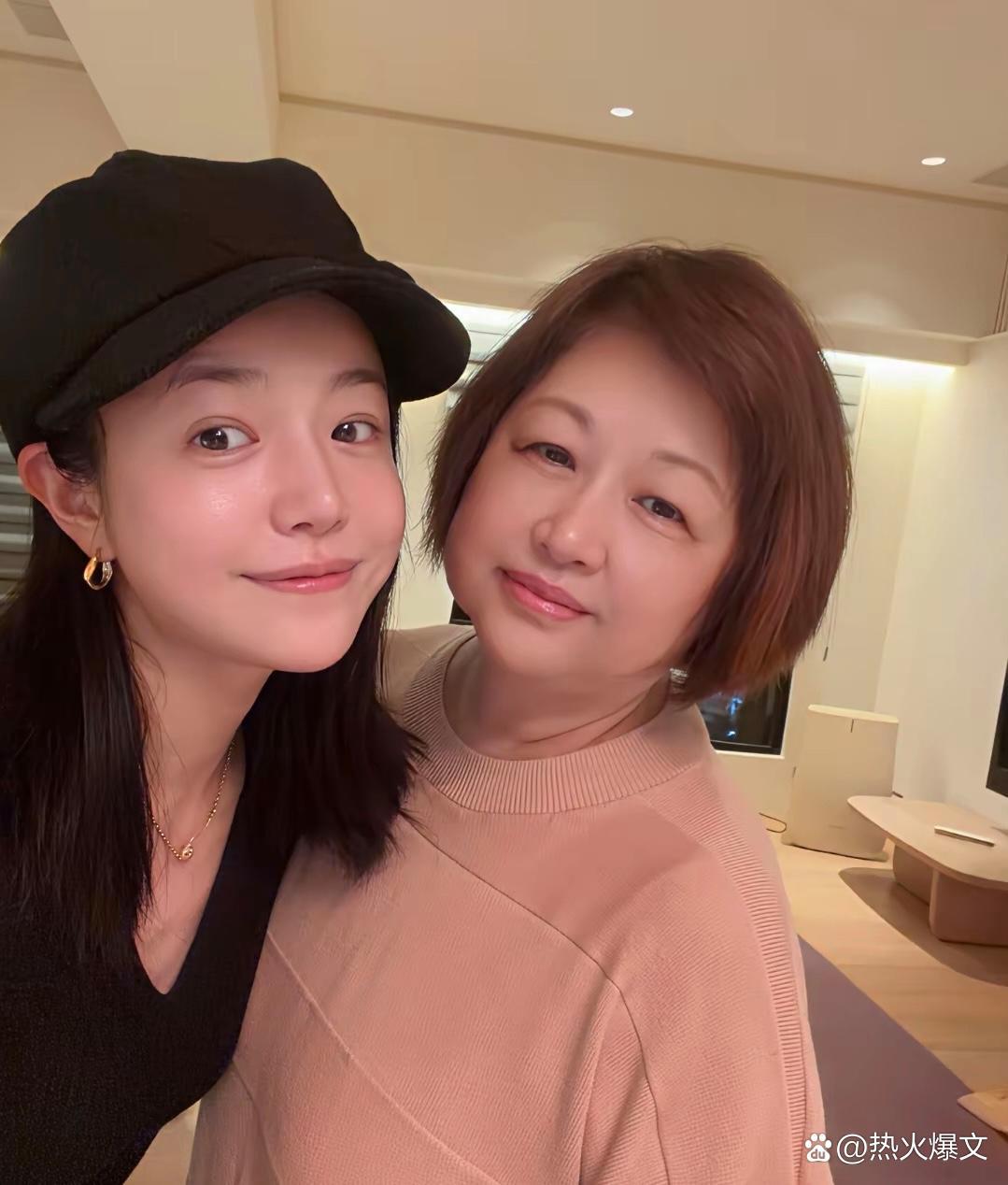 看了陈妍希的家族体型，只能说易胖体质基因太强大了，光靠饿是减不下去的
43岁的陈妍希，身高161cm，常年把体重压在88斤左右。
88斤什么概念？很多普通女生90多斤都瘦到吓人，她88斤上镜还被说胖。
她为了保持这个体重，白天完全不吃东西，全靠两杯咖啡“续命”消肿，全天就指着一顿晚饭，还少油少盐无 ​