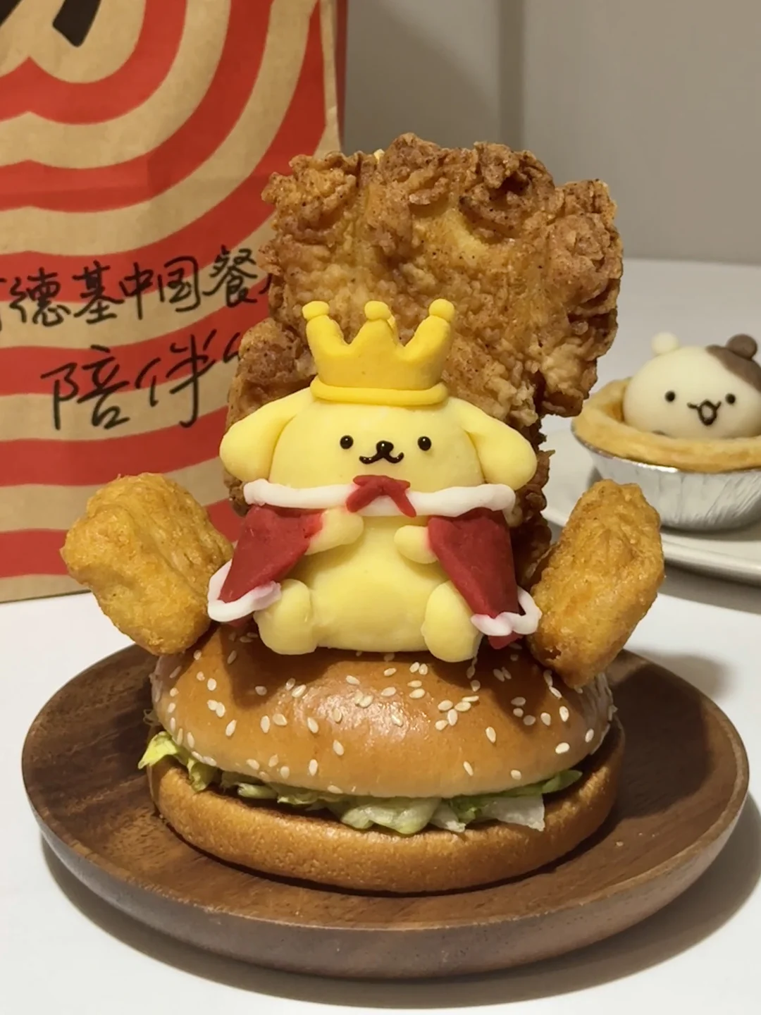 ૮・ᴥ・ა布丁国王👑登上肯登鸡王座