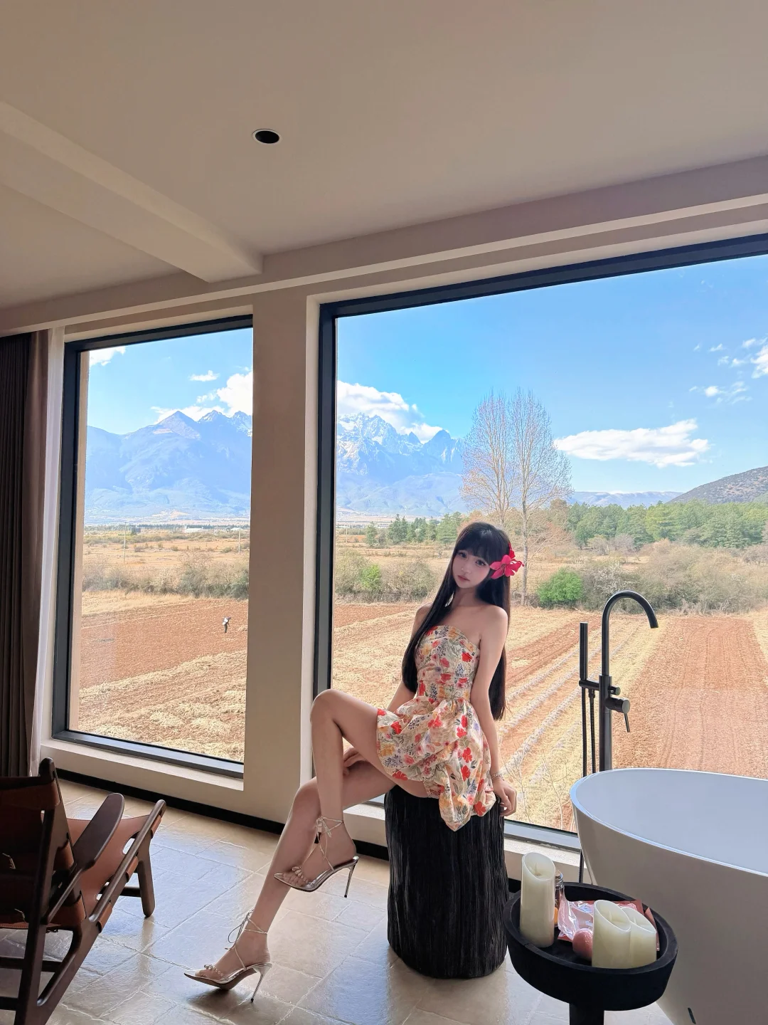 躺在床上看日照金山🌄