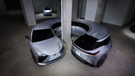 MSCHF携手LEXUS，共同呈现艺术装置