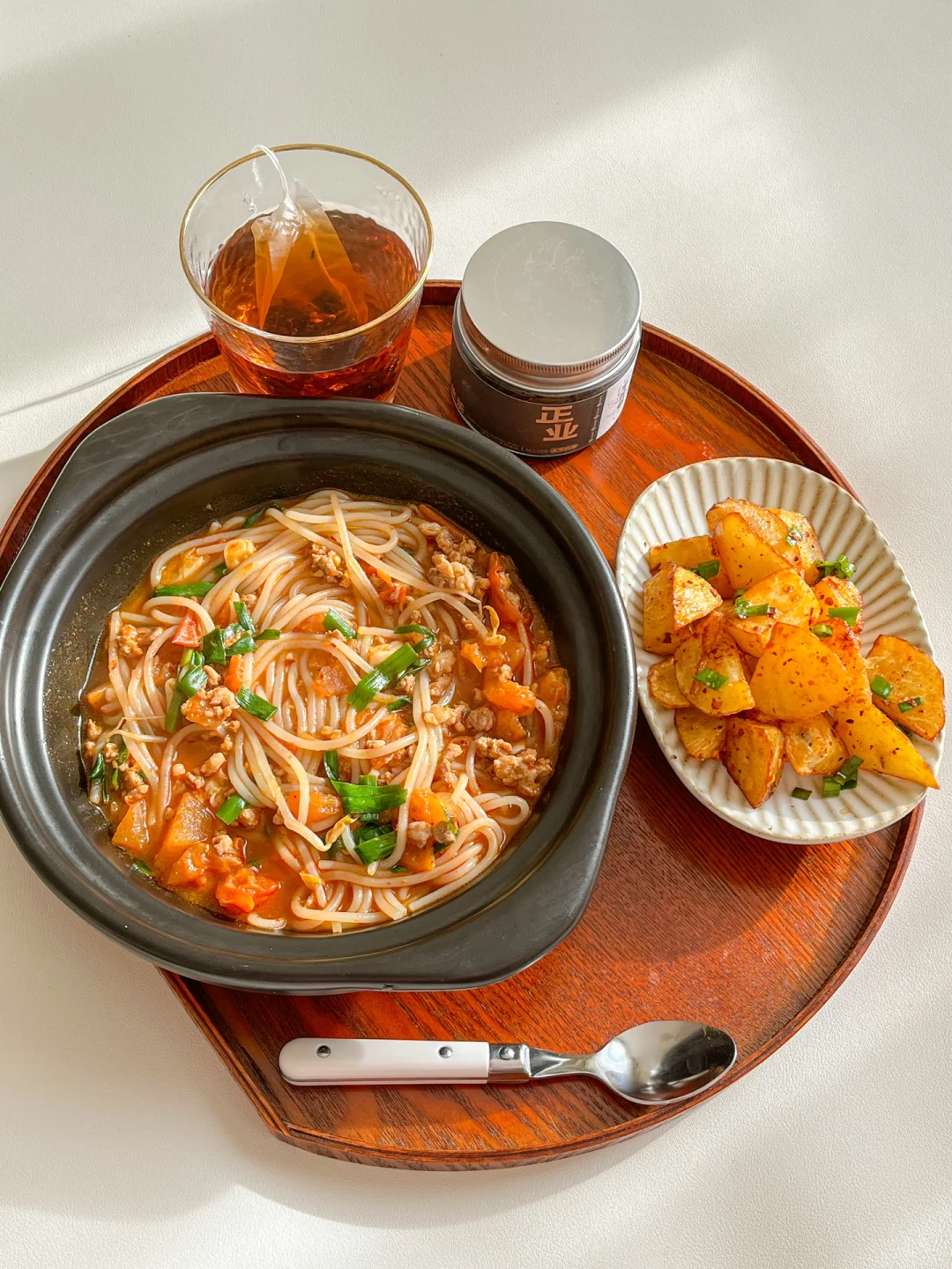 一人食｜小锅米线🥢炸洋芋｜想去有风的地方