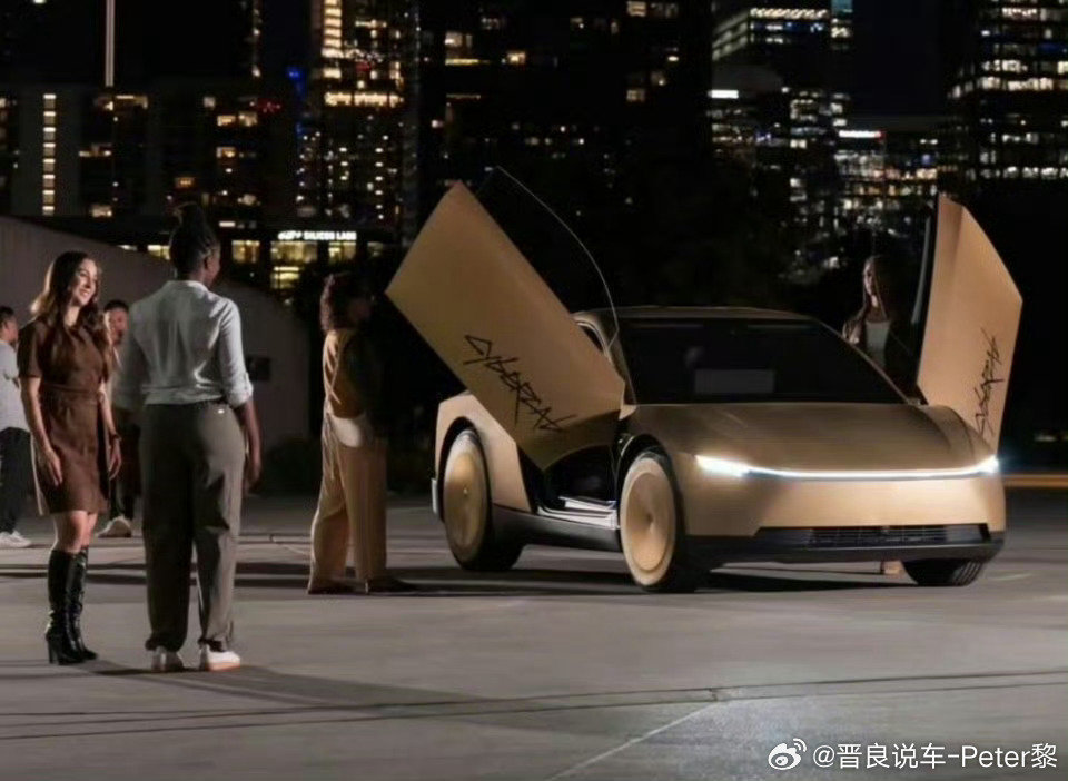 #特斯拉9月3日发布Cybercab#
博主观点：你要这么说！我很期待啥时候咱们这边能用上它～[馋嘴]不过，它来了以后，开它or准确说，坐它！还需要考驾照吗？？？[疑问]  ​