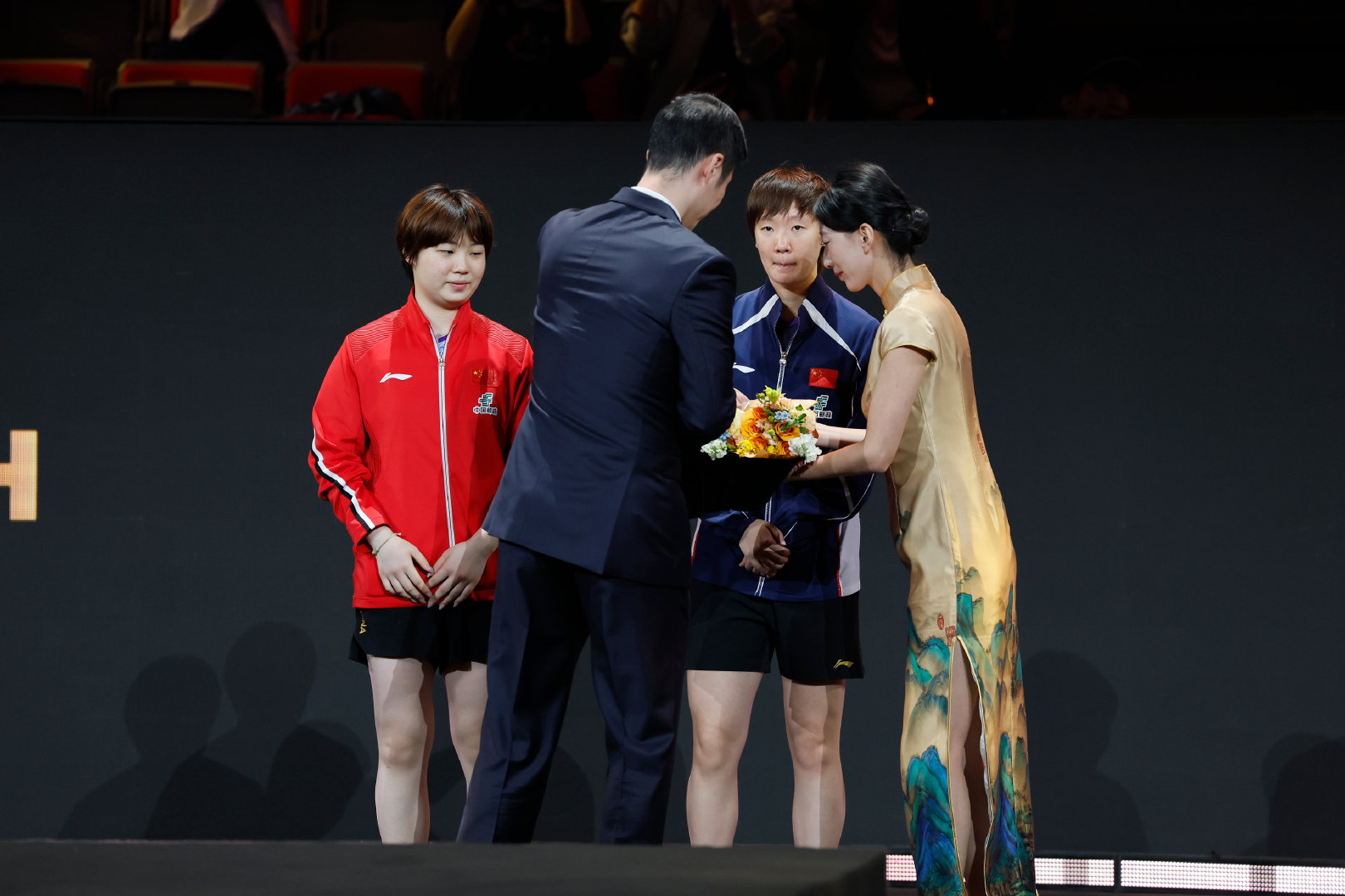 王曼昱 恭喜你🏆
©️中体
#王曼昱蒯曼冠军# ​​​