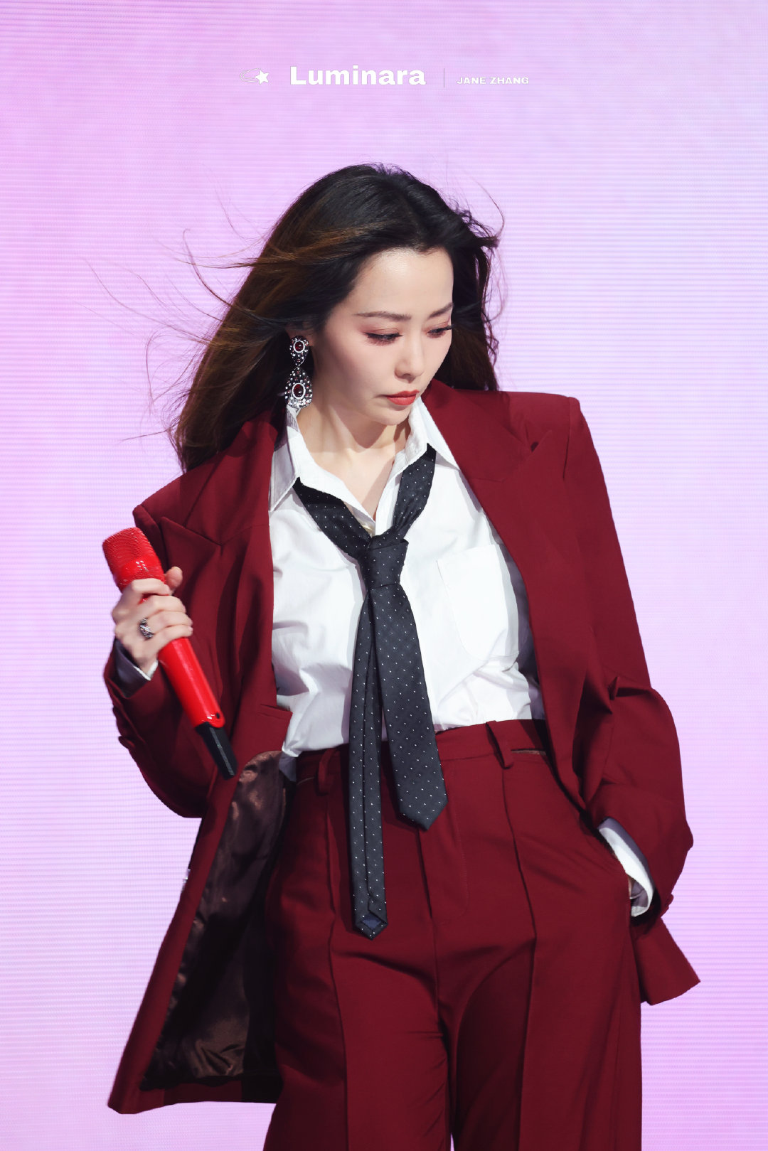 #张靓颖[超话]# 💫#追张靓颖世界巡回演唱会# 

  My Master🧎‍♀️

 #Luminara_JANE# ​