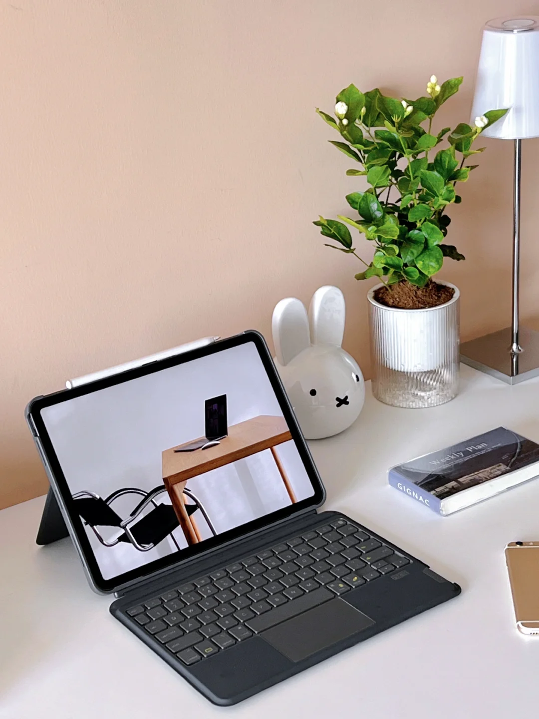 书桌日常｜让ipadpro秒变MacBook的磁吸键盘