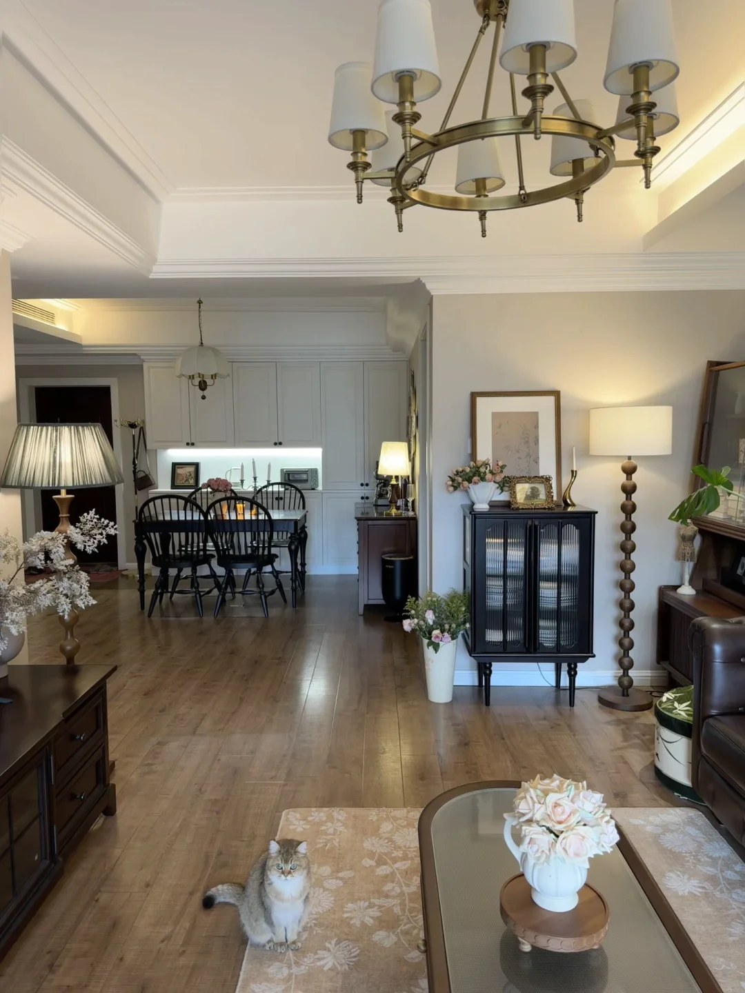 不过度装修的家，餐厅真的越看越爱🏠