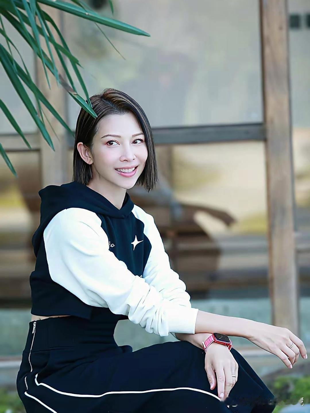 不是吧，蔡少芬现实里就长这样？ ​
