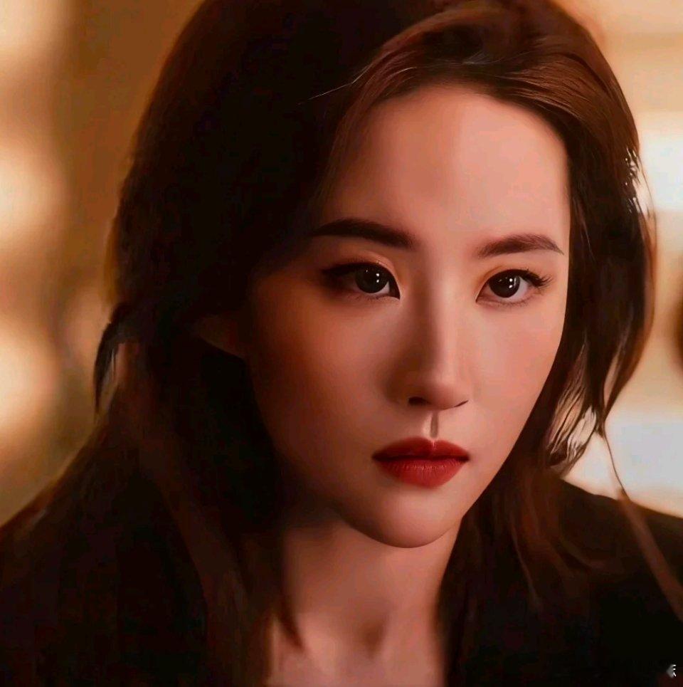 #刘亦菲[超话]# 姐姐的美貌，我的荣耀[舔屏]#刘亦菲##刘亦菲玫瑰的故事# ​
