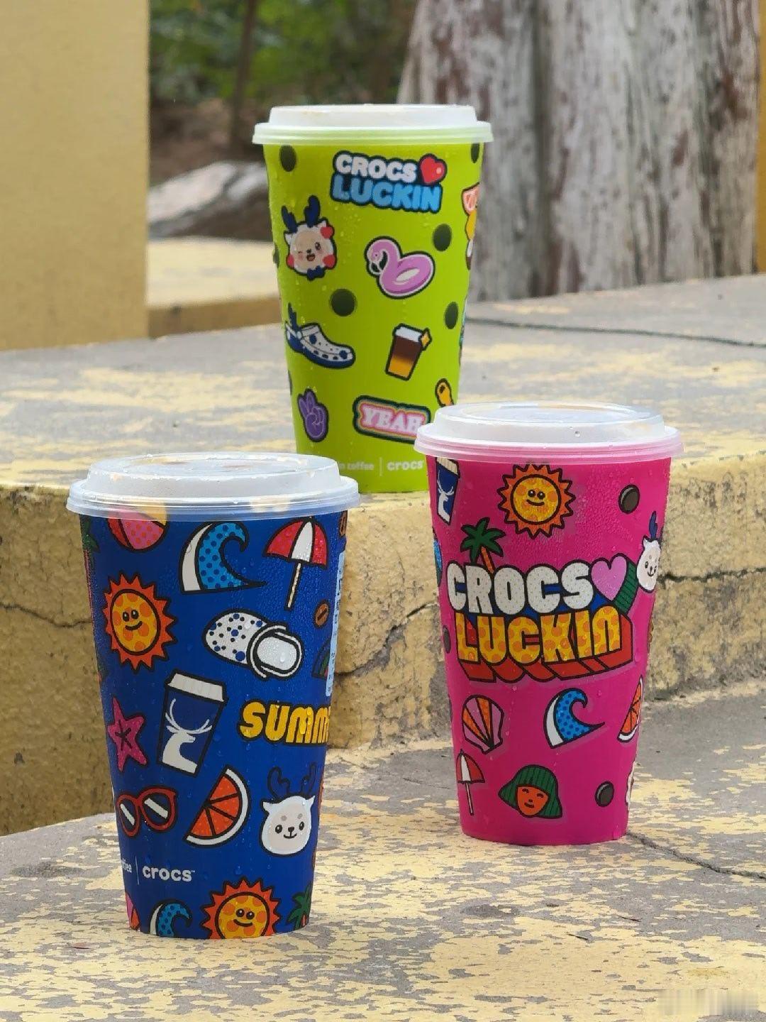 瑞幸咖啡     瑞幸咖啡x CROCS 联名 入手👟☕瑞幸今日上了...
